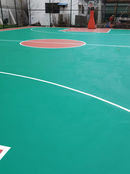 丰顺 球场长期使用易出现地面开裂